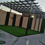 مظلات خشبيه في السطح